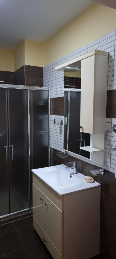 New & Great Located Apartment Near Center Τίρανα Εξωτερικό φωτογραφία